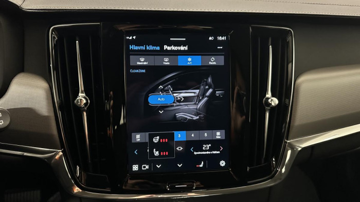 Volvo V90 CROSS COUNTRY B4 AWD REZERVACE