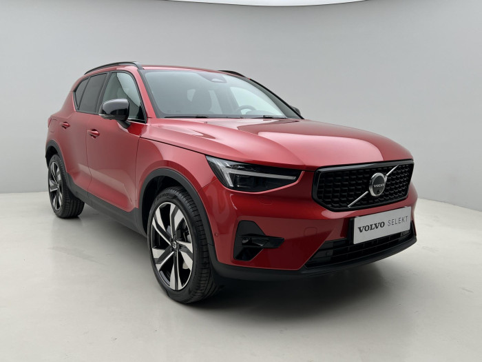 Volvo XC40 B3 ULTRA DARK AUT CZ 1.maj.