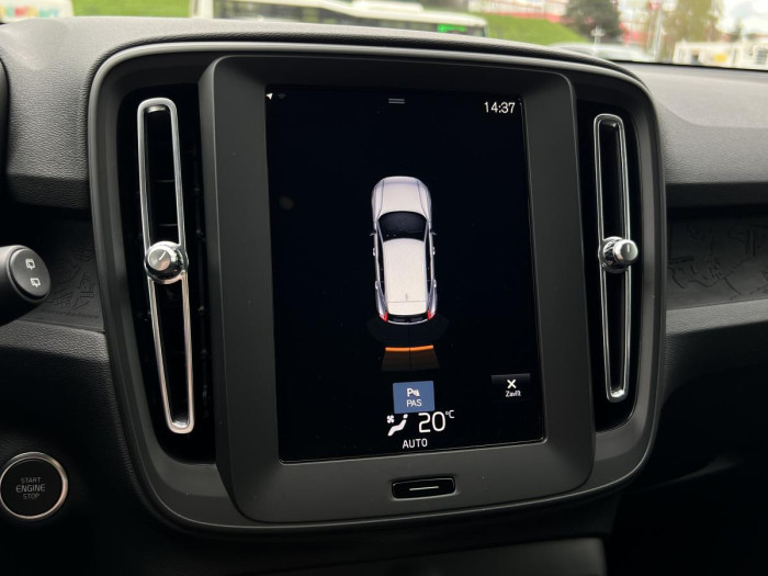 Volvo XC40 T2 ESSENTIAL CZ