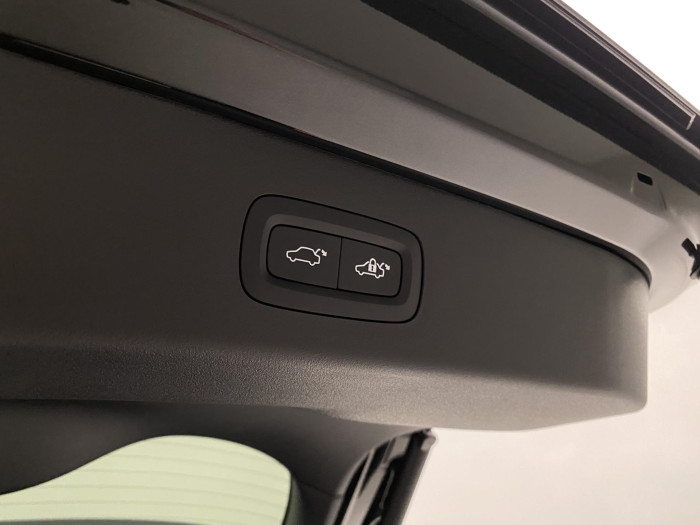 Lynk & Co 01 PHEV DCT AUT 1.maj