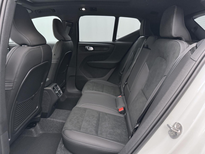 Volvo XC40 B3 AUT DARK PLUS