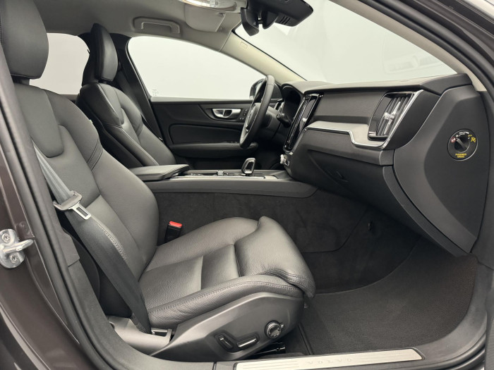 Volvo V60 CC B5 AWD PLUS BRIGHT AUT