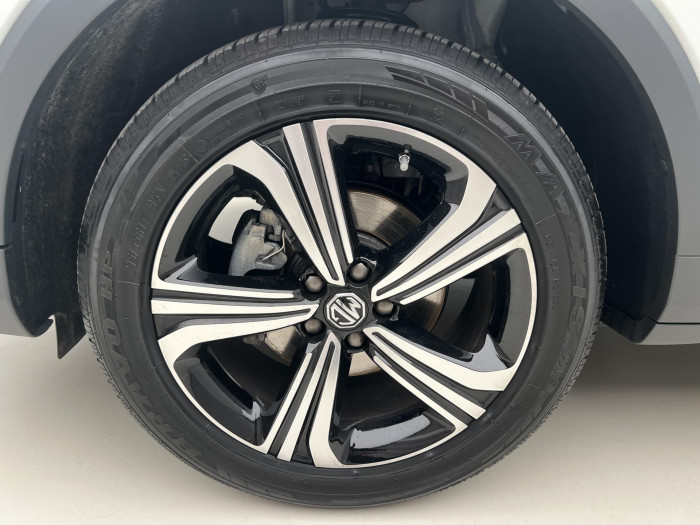 MG ZS 1.5 ESSENTIAL PLUS CZ 1.maj.