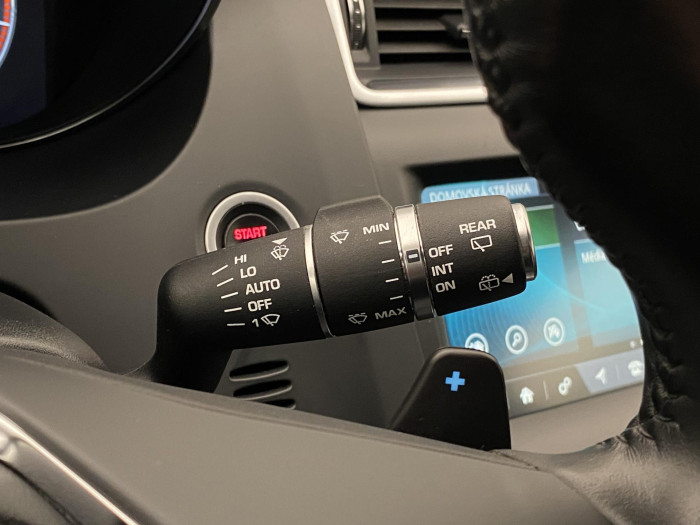 Jaguar E-Pace P300 AWD R-DYNAMIC REZERVACE 2.0 Dynamic