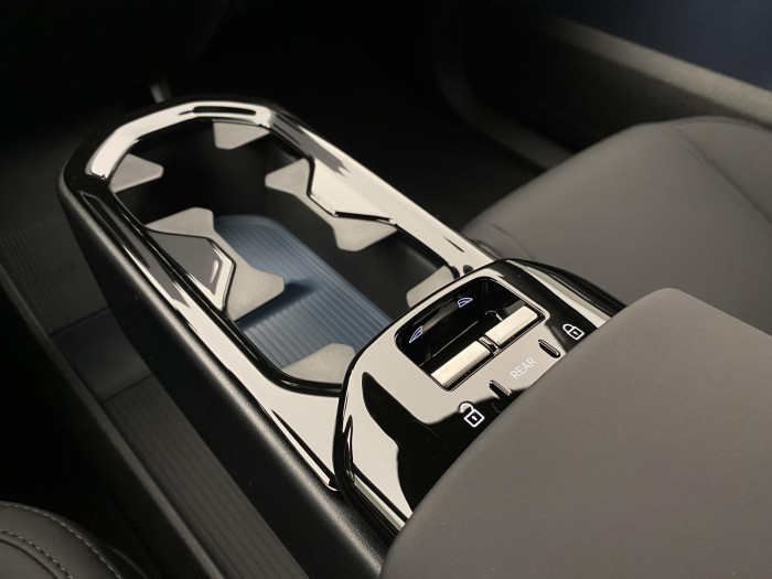 Volvo EX30 PURE ELECTRIC SINGLE PLUS