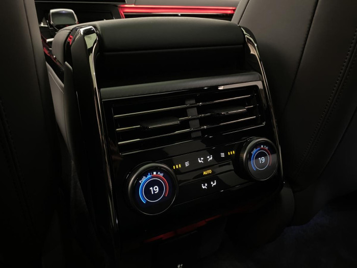 Land Rover Range Rover Sport P635 SV EDITION ONE AWD AUT 4.4 Edition