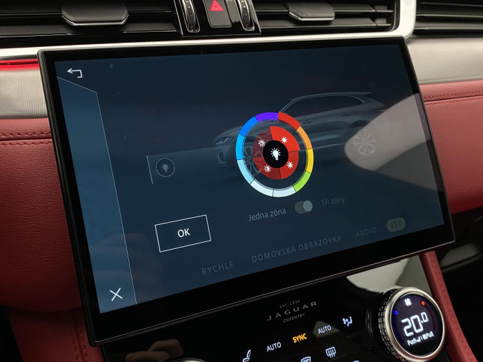 Jaguar F-Pace D300 S R-DYNAMIC AWD REZERVACE 3.0 d Dynamic