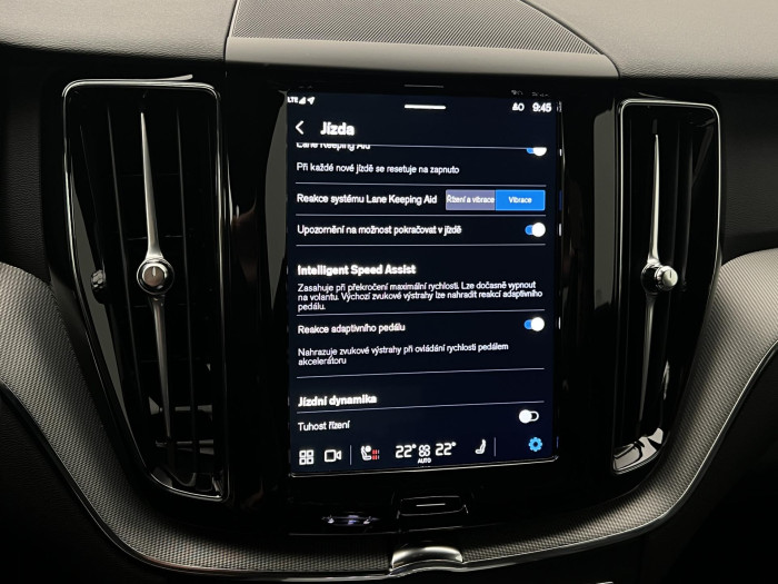 Volvo XC60 B5 AWD BLACK EDITION AUT CZ 2.0 Edition