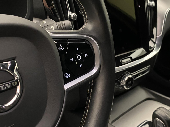 Volvo V60 B5 R-DESIGN AUT CZ