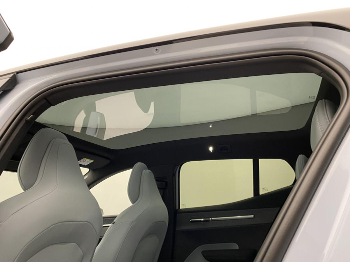 Volvo EX30 PURE ELECTRIC TWIN AWD ULTRA