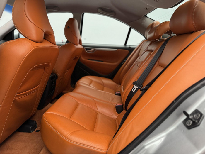 Volvo S60 AWD R-DESIGN CZ 1.maj