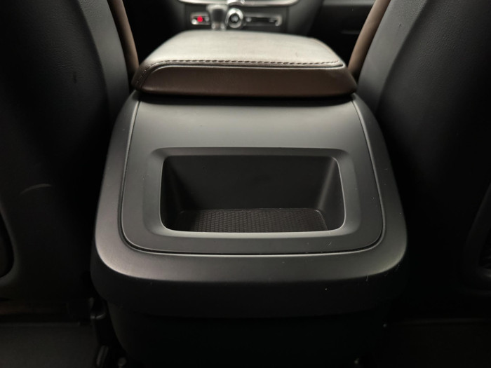 Volvo XC60 D5 AWD INSCRIPTION AUT CZ 2.0 d