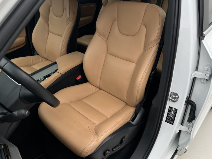 Volvo XC90 D5 AWD INSCRIPTION AUT CZ 2.0 d