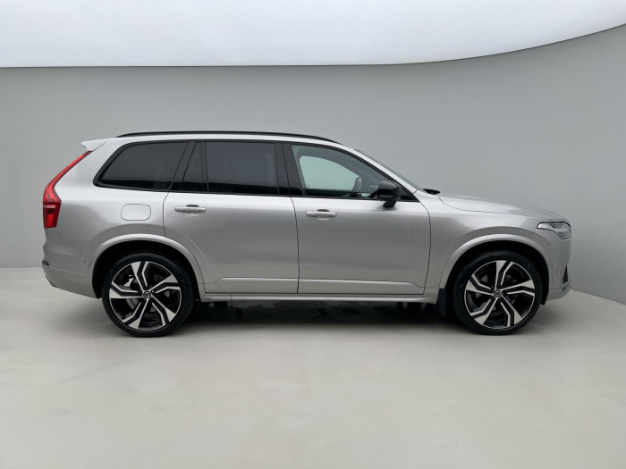 Volvo XC90 B5 AWD ULTIMATE DARK 7MÍSTNÁ
