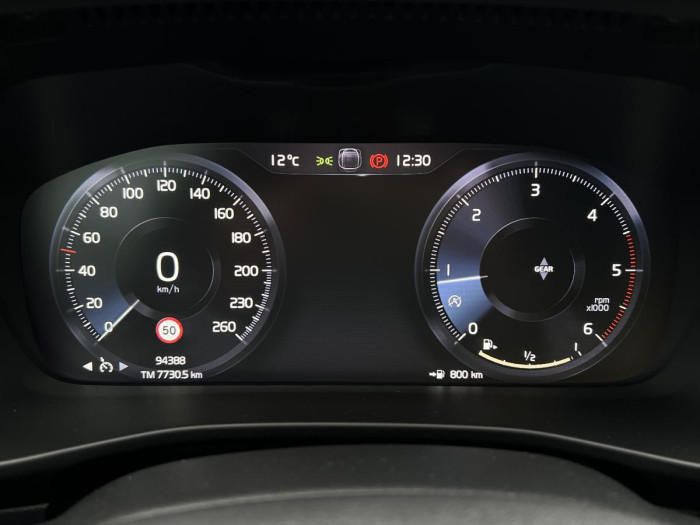 Volvo XC40 D3 INSCRIPTION 1.maj REZERVACE 2.0 d