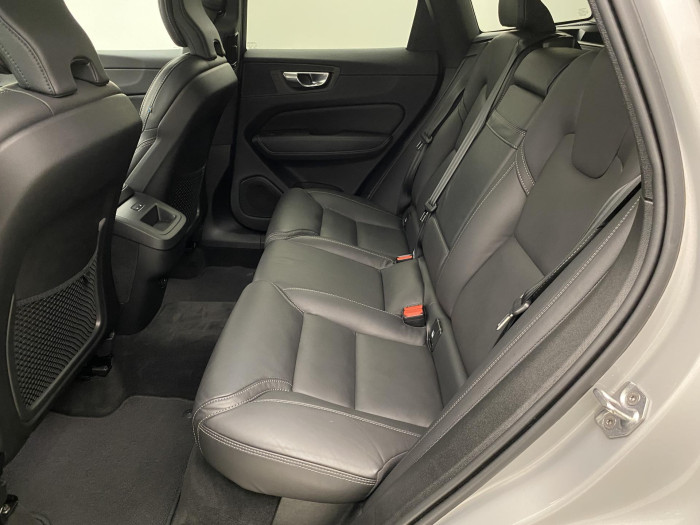 Volvo XC60 B4 AWD INSCRIPTION AUT CZ