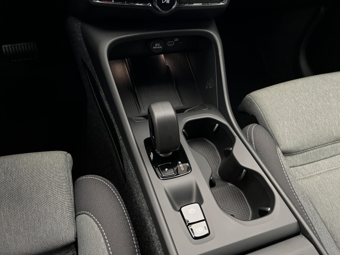 Volvo XC40 B3 CORE AUT CZ 1.maj.