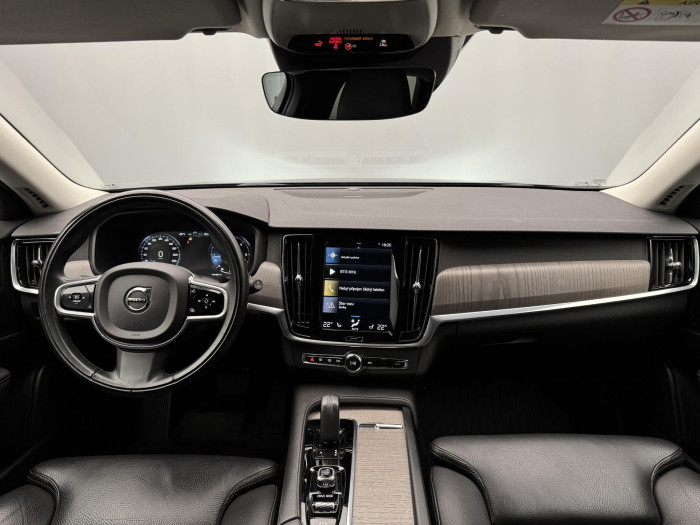 Volvo V90 CC B4 AWD PLUS AUT