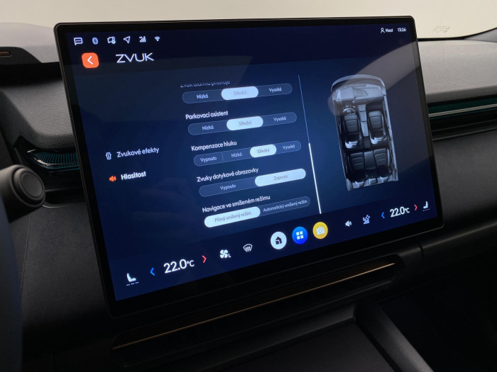 Lynk & Co 08 MORE PHEV