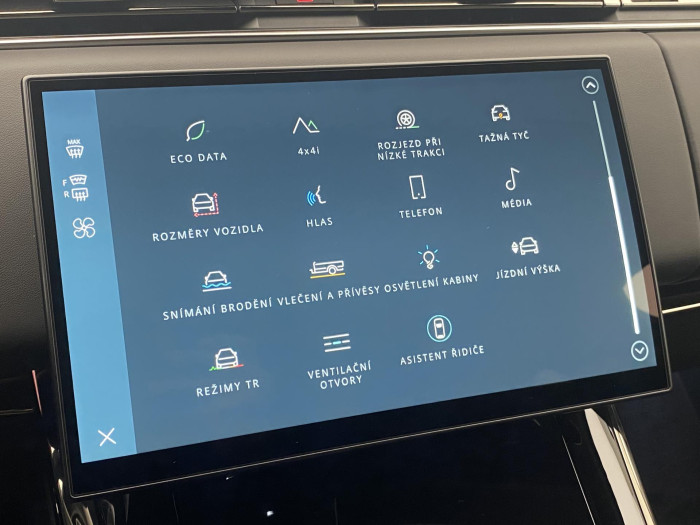 Land Rover Range Rover Sport D300 DYNAMIC SE AWD REZERVACE 3.0 d Dynamic SE