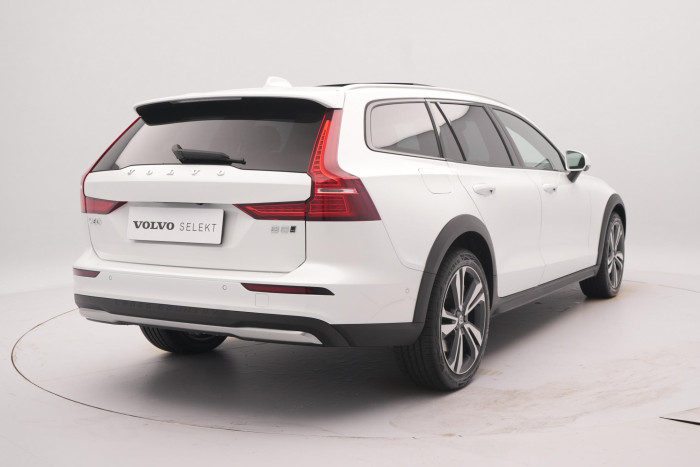 Volvo V60 CC B5 AWD ULTIMATE REZERVACE 2.0 CC CC