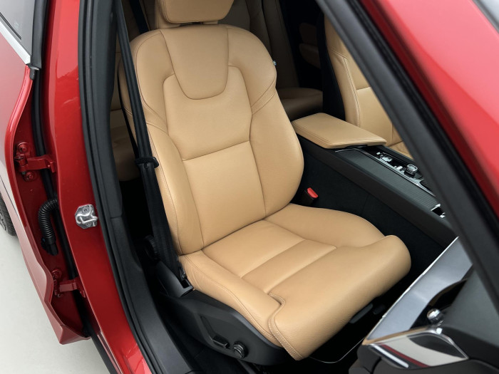 Volvo XC60 T5 AWD MOMENTUM PRO AUT 2.0 Momentum