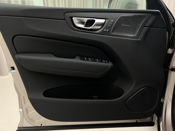 Volvo XC60 T6 AWD RECHARGE BRIGHT ULTRA