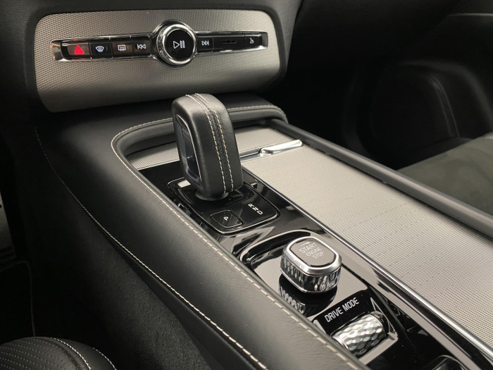 Volvo XC90 B5 AWD R-DESIGN AUT CZ