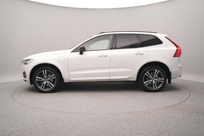 Volvo XC60 T8 AWD RECHARGE REZERVACE