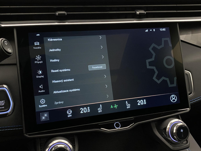 Lynk & Co 01 PHEV DCT AUT 1.maj