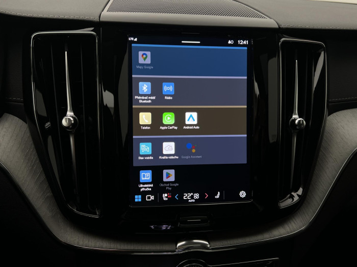 Volvo XC60 T6 AWD RECHARGE ULTRA DARK CZ