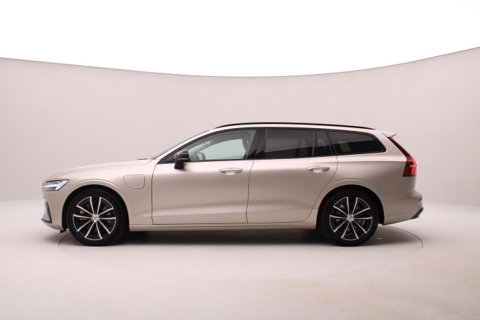 Volvo V60 T6 AWD PLUG-IN DARK PLUS CZ