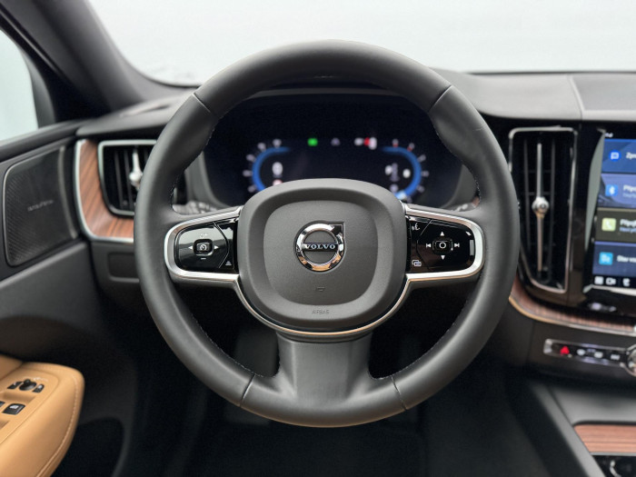 Volvo XC60 B4 AWD PLUS BRIGHT CZ 1. maj