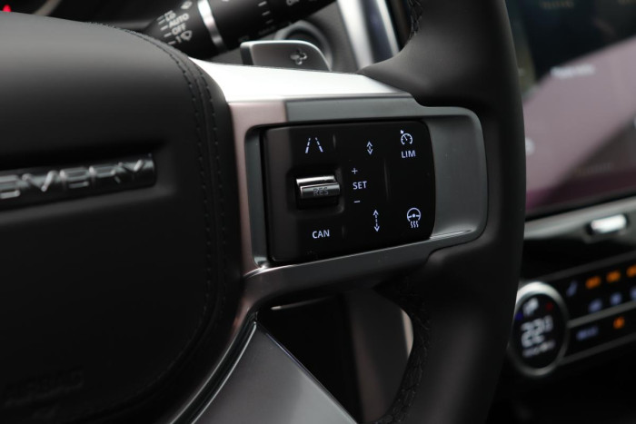 Land Rover Discovery D250 R-DYNAMIC SE REZERVACE 3.0 d Dynamic SE