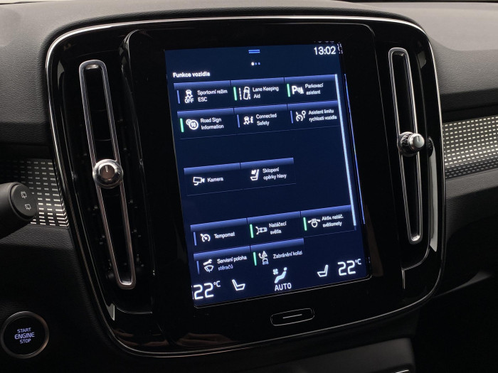 Volvo XC40 B4 AWD R-DESIGN AUT CZ