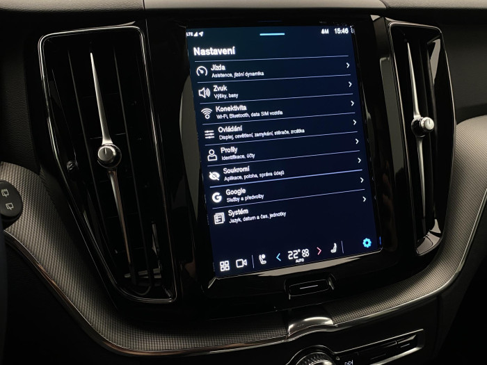 Volvo XC60 B4 AWD PLUS DARK AUT CZ