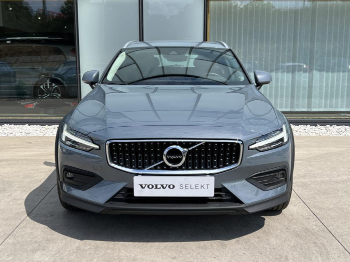 Volvo V60 CROSS COUNTRY B4 AWD Aut 1.maj