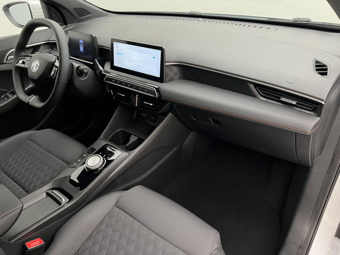 MG MG3 EXCLUSIVE HYBRID+ AUT CZ 1.maj 1.5 Exclusive