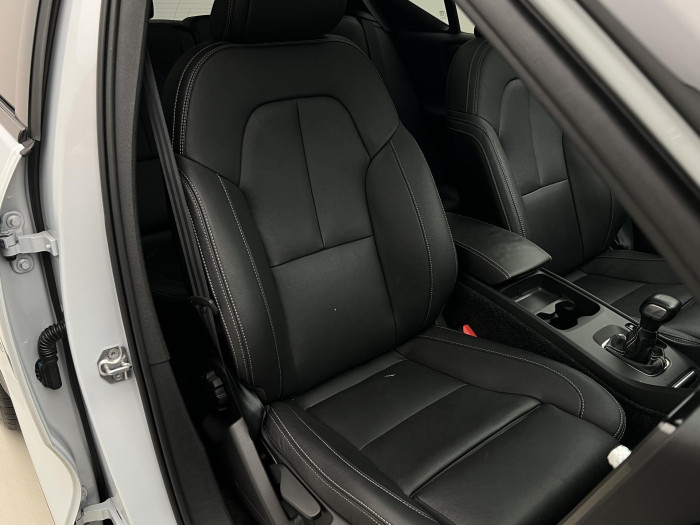 Volvo XC40 T3 R-DESIGN