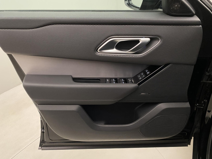 Land Rover Range Rover Velar D200 R-DYNAMIC SE REZERVACE 2.0 d Dynamic SE