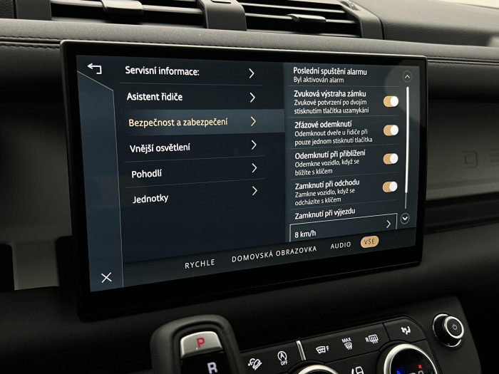 Land Rover Defender 110 D200 S AWD Aut 3.0 d