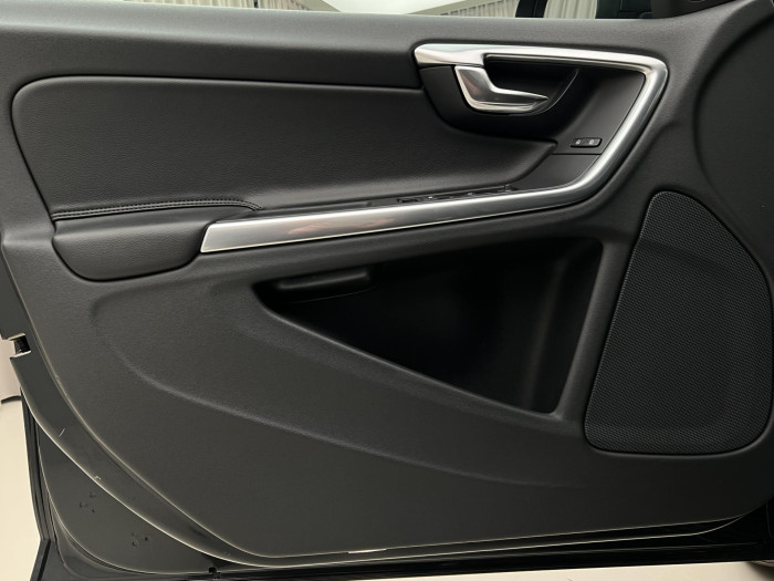 Volvo V60 D4 SUMMUM AUT 2.0 d Summum