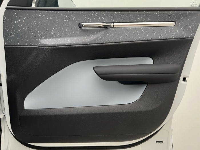 Volvo EX30 PURE ELECTRIC TWIN MOTOR ULTRA