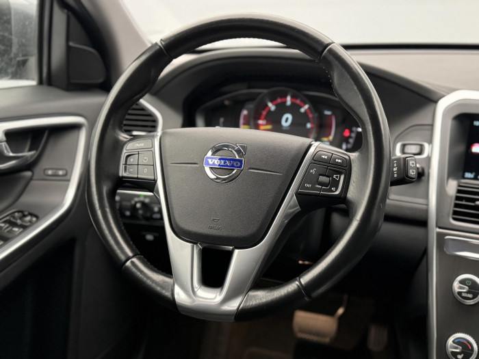 Volvo XC60 D4 AWD MOMENTUM 2.4 d Momentum