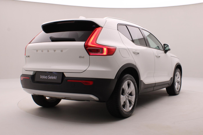 Volvo XC40 B4 MOMENTUM AUT CZ 2.0 Momentum