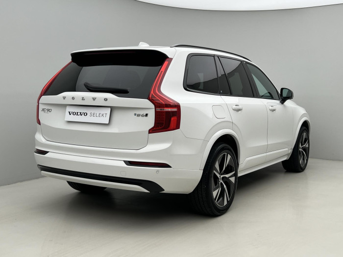 Volvo XC90 B6 AWD R-DESIGN AUT REZERVACE