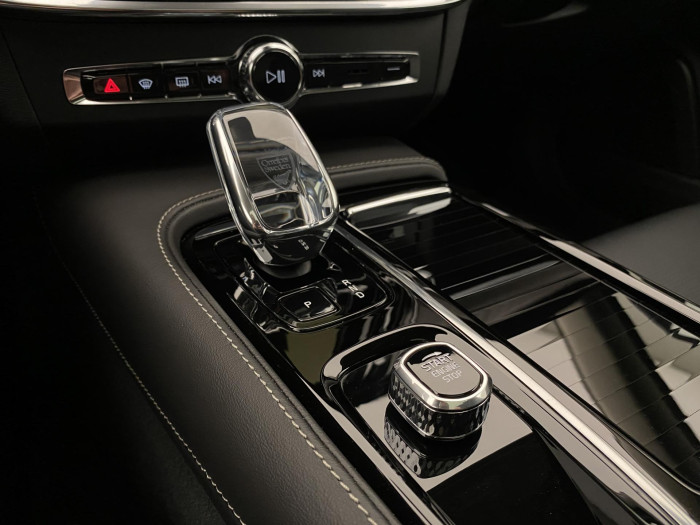 Volvo S90 T8 AWD ULTIMATE DARK RECHARGE