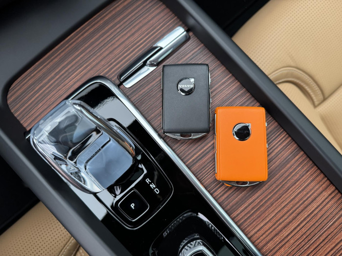 Volvo V60 B4 AUT DARK PLUS