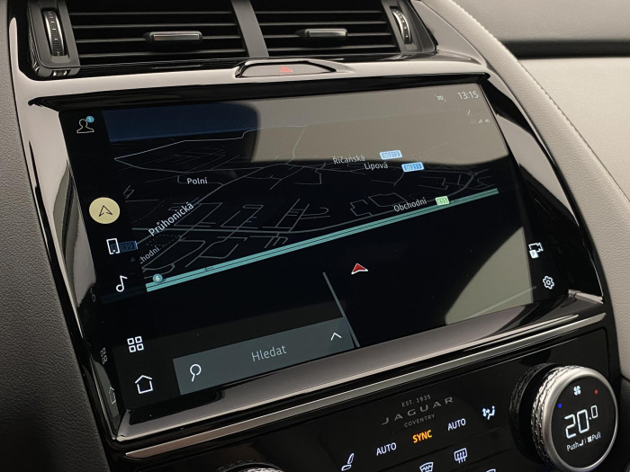 Jaguar E-Pace P250 SE  R-DYNAMIC REZERVACE 2.0 SE Dynamic