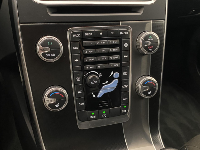 Volvo V60 T5 R-DESIGN AUT CZ